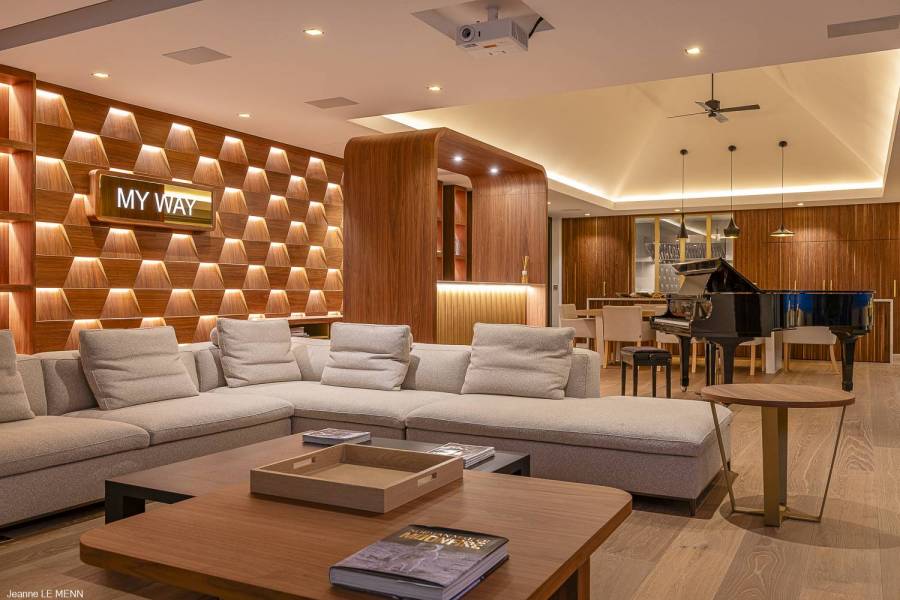 img-gallery