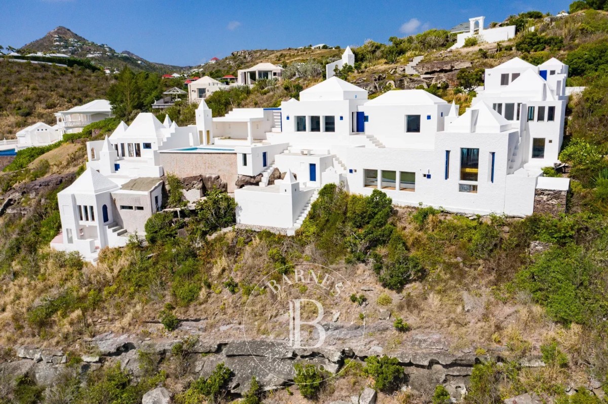 Villa in Pointe Milou - picture 3