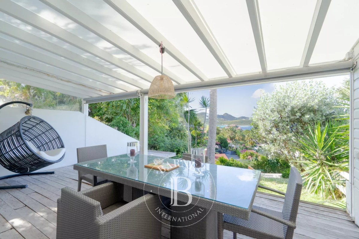 Duplex Unit with Sea View - picture 3