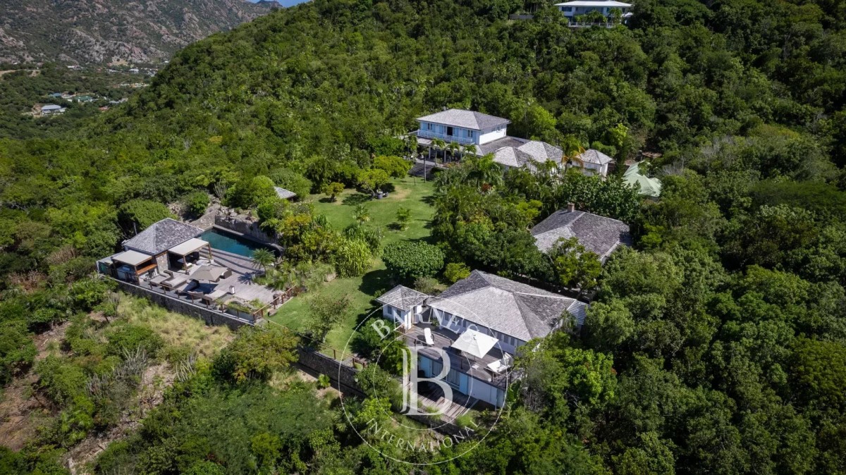 Villa perched in the heights of Lurin - picture 1