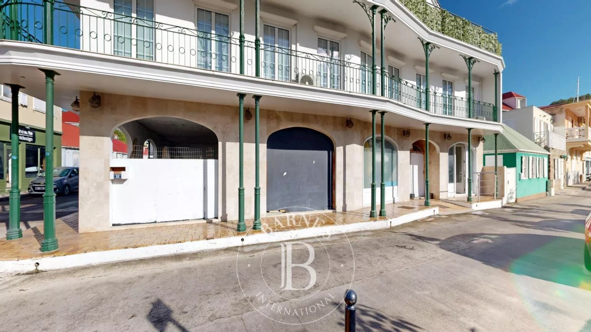 Commercial building for sale - picture 1