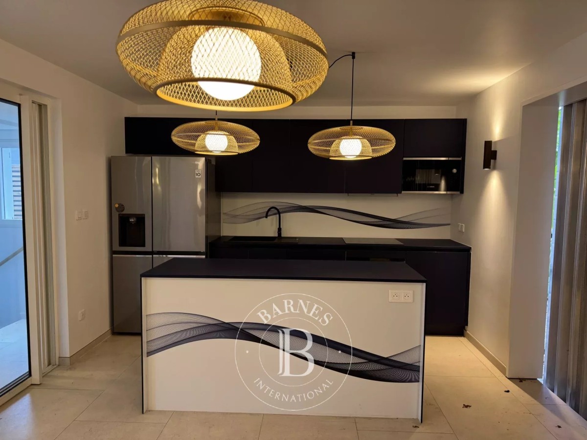 Newly build houses - picture 3