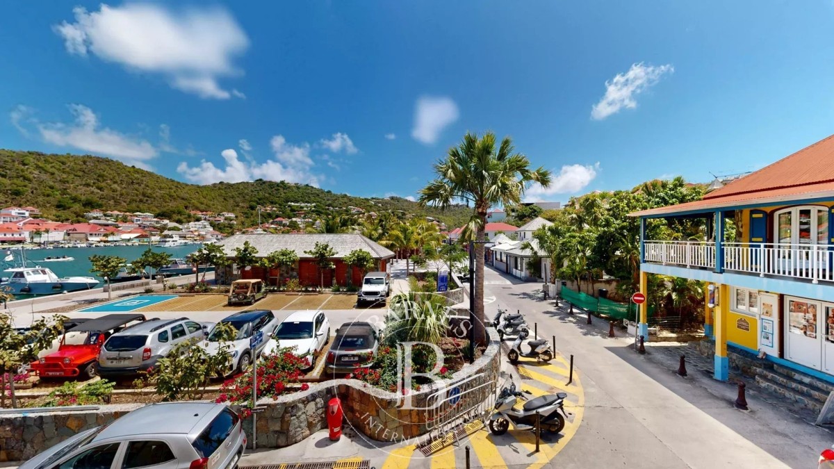 Commercial building for sale - picture 4