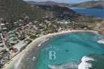 Beachfront house in St.Barths - picture 13 title=